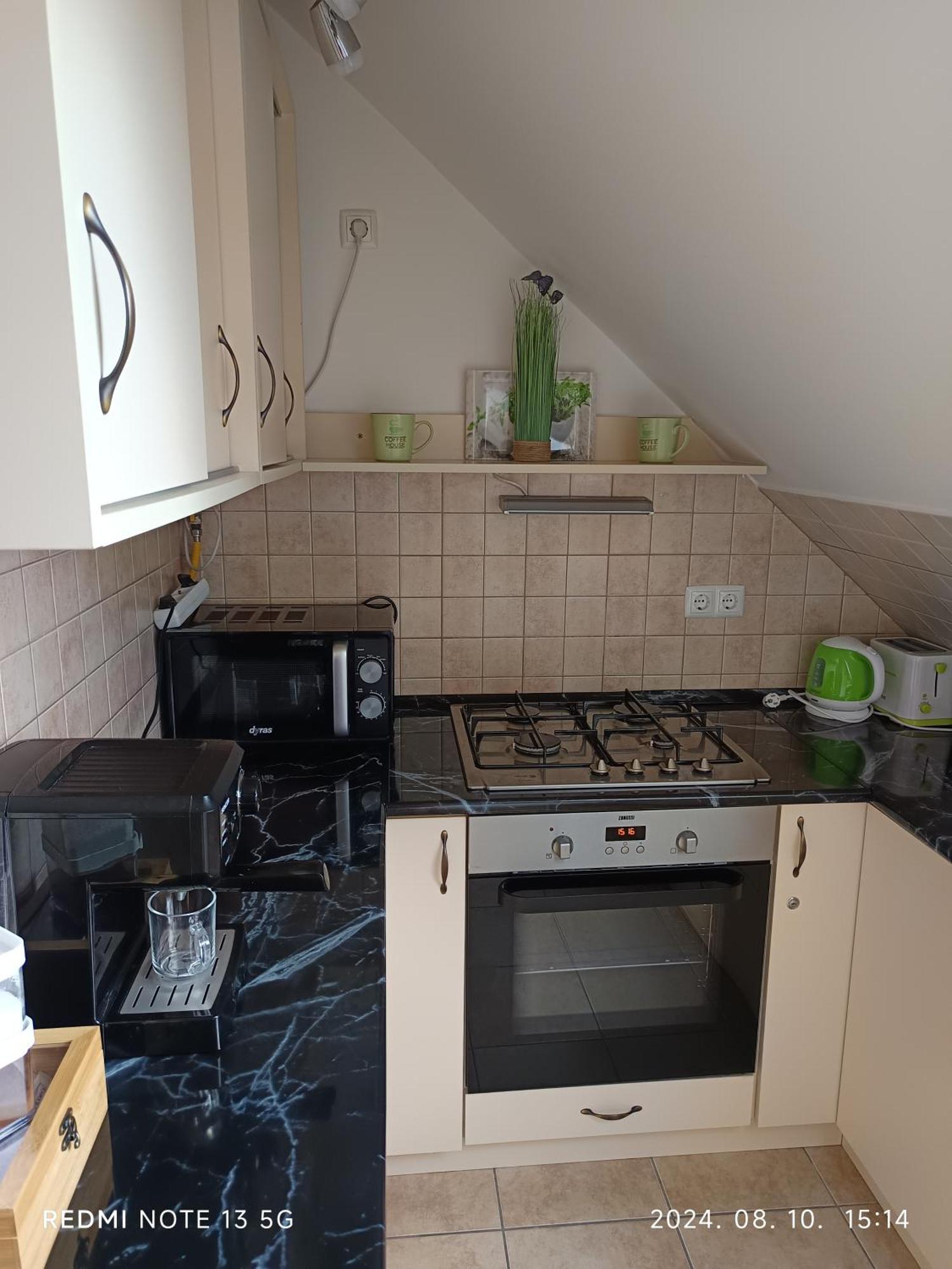 Zita Apartman Eger Cameră foto